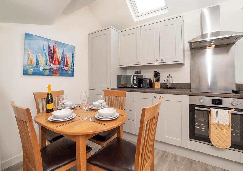 Livingstone Street Apartments With Free Parking Йорк Екстер'єр фото